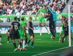 乐鱼app-沃尔夫斯堡主场遭遇失利，战绩趋于下滑的简单介绍