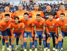 乐鱼-包含足球联赛阵容齐整，实力对比引发球迷热议的词条