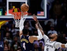 乐鱼app-关于掘金爆冷湖人B队，贝弗利统治全场的信息