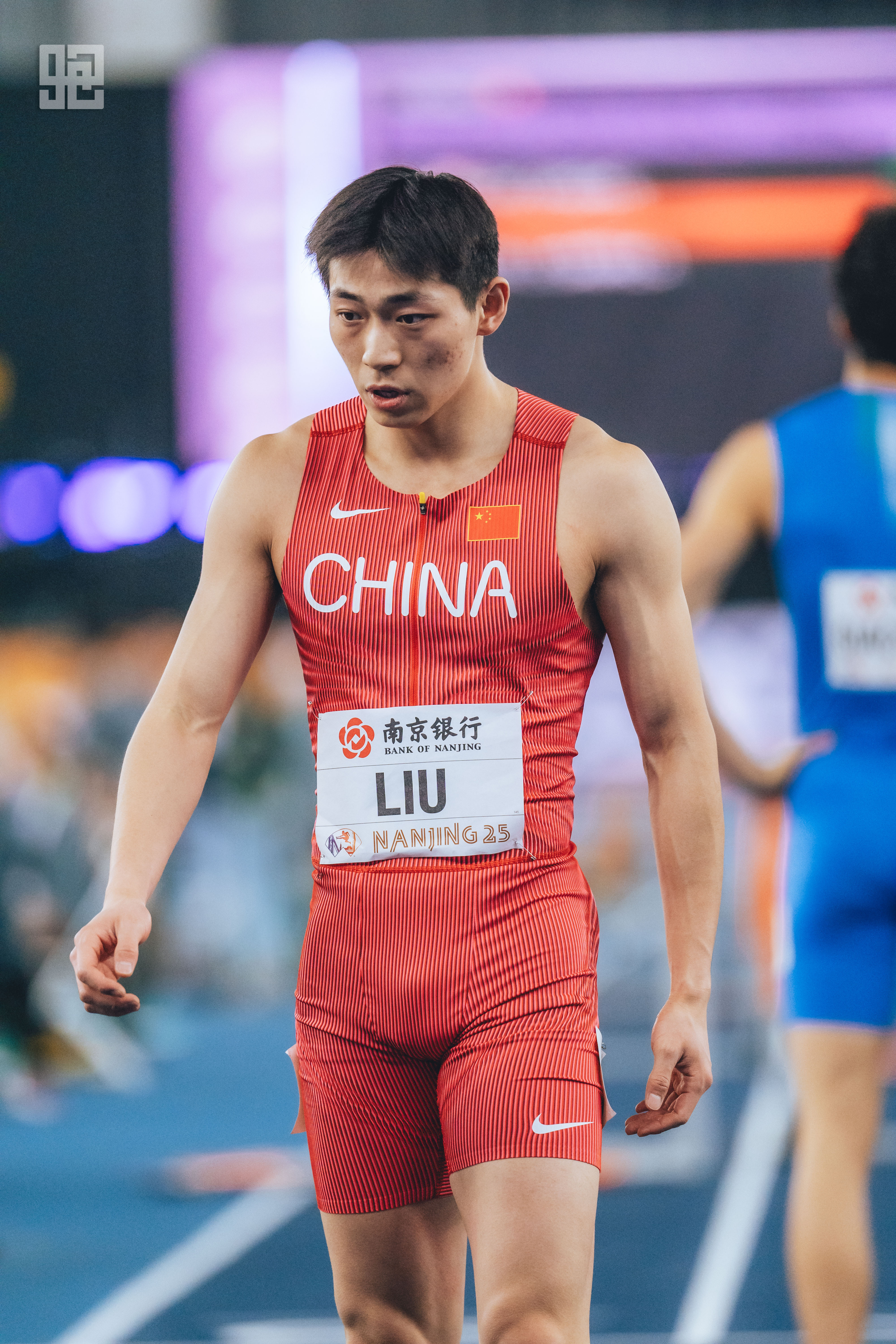 乐鱼-包含法国田径运动员获得铜牌，刷新个人记录的词条