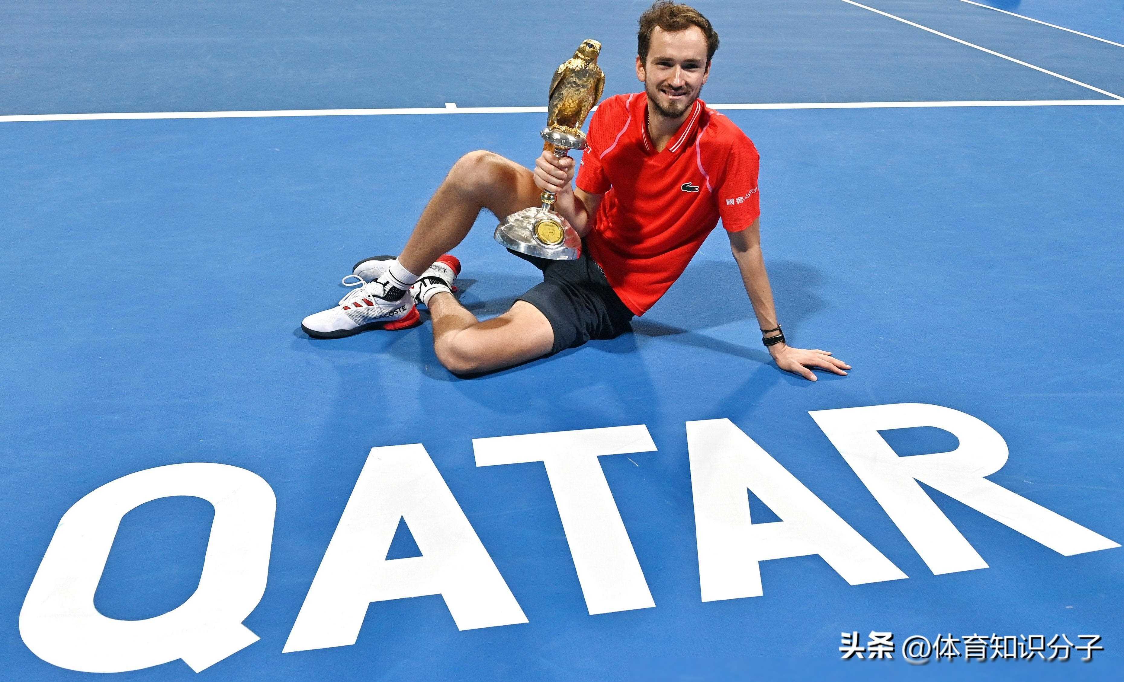 乐鱼app-美国网球队翻盘法国网球队，梅德韦杰夫统治全场的简单介绍