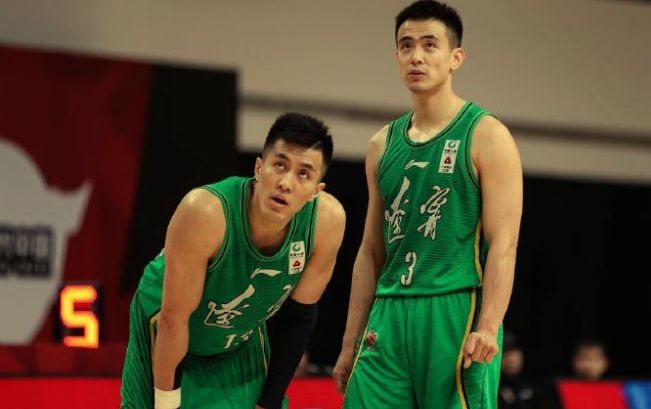 乐鱼-北京队险胜青岛队,郭艾伦关键制胜